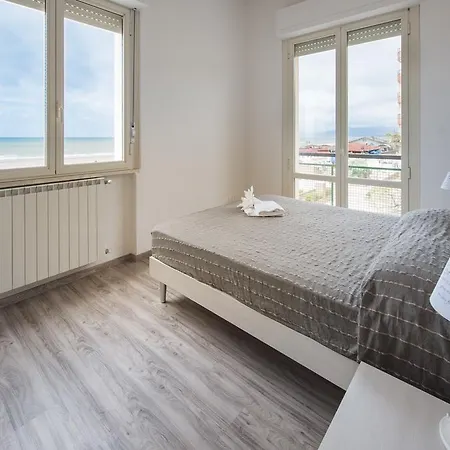 Le Perle Di Venere Apartment *